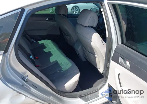 2016 Hyundai Sonata z USA, uszkodzony, nr VIN 5NPE24AF2GH417207